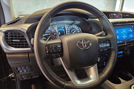 TOYOTA Hilux Caminhonete 2.8 16V SRX 4X4 DIESEL CABINE DUPLA AUTOM�TICO, Foto 17