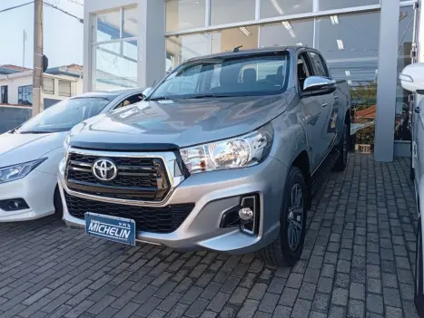 TOYOTA Hilux Caminhonete 2.8 16V SRV 4X4 DIESEL CABINE DUPLA AUTOM�TICO, Foto 1