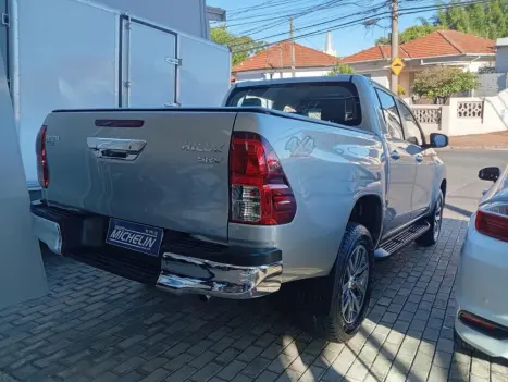 TOYOTA Hilux Caminhonete 2.8 16V SRV 4X4 DIESEL CABINE DUPLA AUTOM�TICO, Foto 4