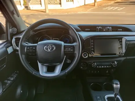 TOYOTA Hilux Caminhonete 2.8 16V SRV 4X4 DIESEL CABINE DUPLA AUTOM�TICO, Foto 9