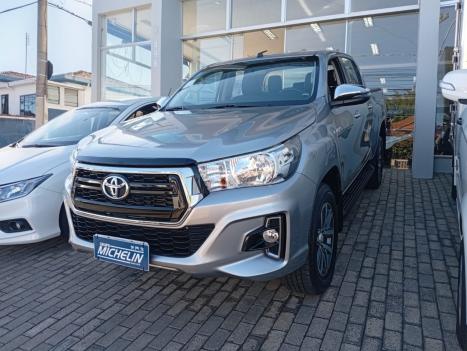 TOYOTA Hilux Caminhonete 2.8 16V SRV 4X4 DIESEL CABINE DUPLA AUTOM�TICO, Foto 2