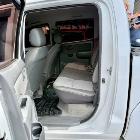 TOYOTA Hilux Caminhonete 3.0 4P 4X4 DIESEL CABINE DUPLA, Foto 12