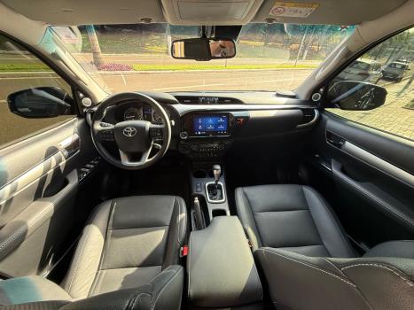TOYOTA Hilux Caminhonete 2.8 16V SRX PLUS 4X4 TURBO DIESEL CABINE DUPLA AUTOM�TICO, Foto 7
