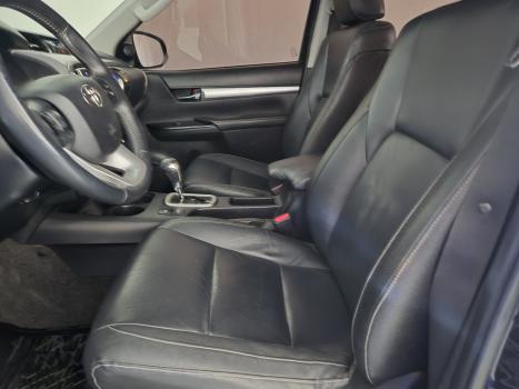 TOYOTA Hilux Caminhonete 2.8 16V SRV 4X4 DIESEL CABINE DUPLA AUTOM�TICO, Foto 4
