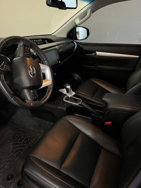 TOYOTA Hilux Caminhonete 2.8 16V SRV 4X4 DIESEL CABINE DUPLA AUTOM�TICO, Foto 6