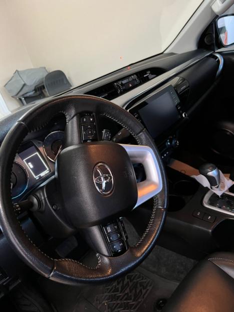 TOYOTA Hilux Caminhonete 2.8 16V SRV 4X4 DIESEL CABINE DUPLA AUTOM�TICO, Foto 8