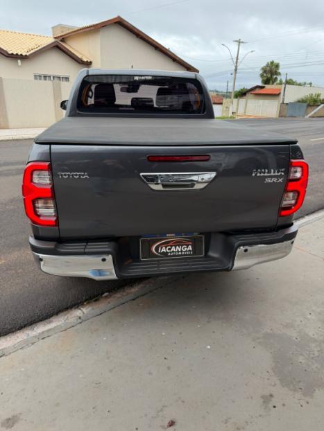 TOYOTA Hilux Caminhonete 2.8 16V SRX 4X4 TURBO DIESEL CABINE DUPLA AUTOM�TICO, Foto 4