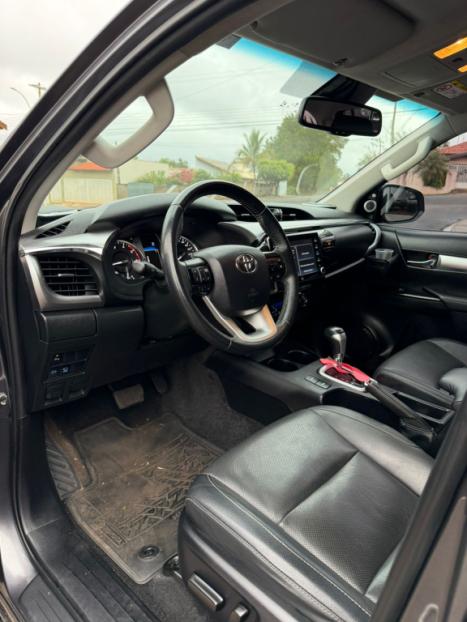 TOYOTA Hilux Caminhonete 2.8 16V SRX 4X4 TURBO DIESEL CABINE DUPLA AUTOM�TICO, Foto 7