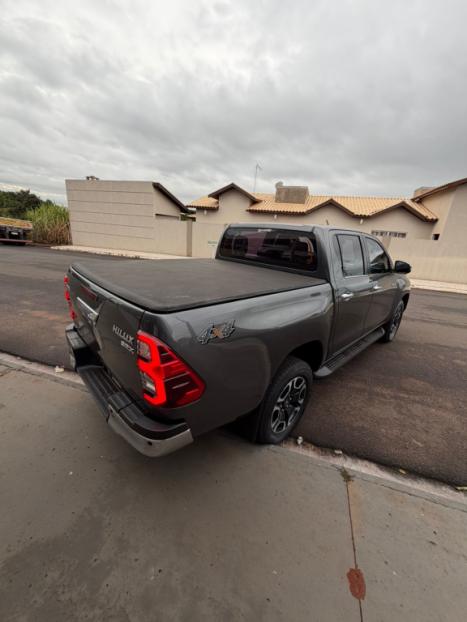 TOYOTA Hilux Caminhonete 2.8 16V SRX 4X4 TURBO DIESEL CABINE DUPLA AUTOM�TICO, Foto 9