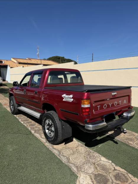 TOYOTA Hilux Caminhonete 3.0 4P SR 4X4 TURBO DIESEL CABINE DUPLA, Foto 5