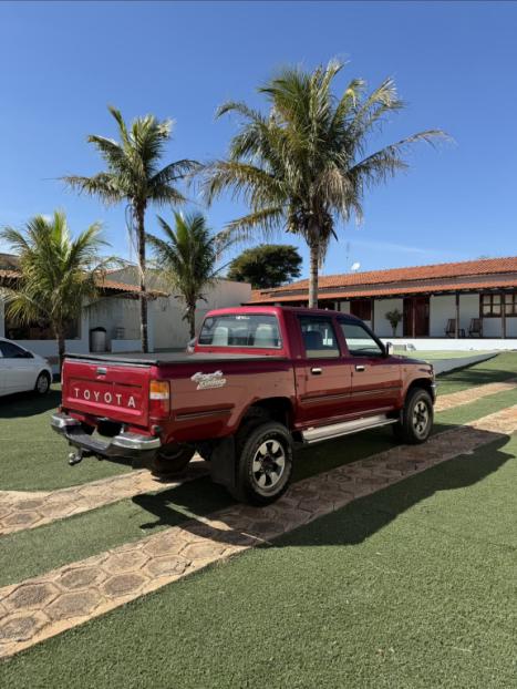 TOYOTA Hilux Caminhonete 3.0 4P SR 4X4 TURBO DIESEL CABINE DUPLA, Foto 6
