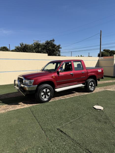 TOYOTA Hilux Caminhonete 3.0 4P SR 4X4 TURBO DIESEL CABINE DUPLA, Foto 8