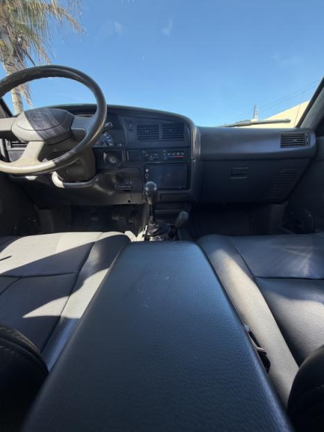 TOYOTA Hilux Caminhonete 3.0 4P SR 4X4 TURBO DIESEL CABINE DUPLA, Foto 12