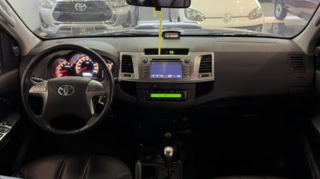 TOYOTA Hilux Caminhonete 3.0 4P 4X4 SRV TURBO DIESEL TOP CABINE DUPLA AUTOM�TICO, Foto 13