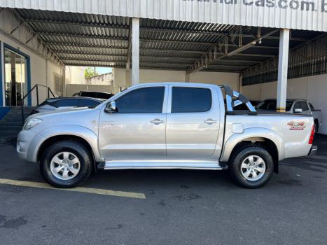 TOYOTA Hilux Caminhonete 3.0 4P 4X4 SRV TURBO DIESEL CABINE DUPLA AUTOM�TICO, Foto 14