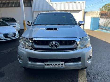 TOYOTA Hilux Caminhonete 3.0 4P 4X4 SRV TURBO DIESEL CABINE DUPLA AUTOM�TICO, Foto 4