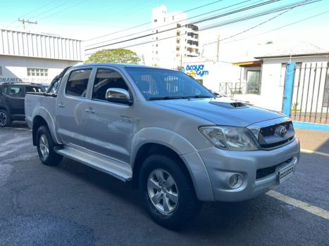 TOYOTA Hilux Caminhonete 3.0 4P 4X4 SRV TURBO DIESEL CABINE DUPLA AUTOM�TICO, Foto 2