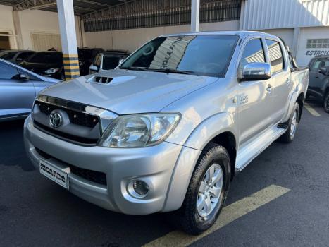 TOYOTA Hilux Caminhonete 3.0 4P 4X4 SRV TURBO DIESEL CABINE DUPLA AUTOM�TICO, Foto 3