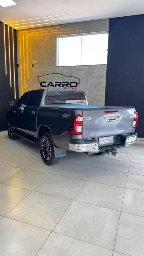 TOYOTA Hilux Caminhonete 2.4 4P 4X4 DIESEL CABINE DUPLA, Foto 5
