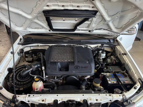 TOYOTA Hilux Caminhonete 3.0 4P 4X4 SRV TURBO DIESEL CABINE DUPLA AUTOM�TICO, Foto 6