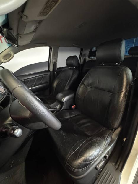 TOYOTA Hilux Caminhonete 3.0 4P 4X4 SRV TURBO DIESEL CABINE DUPLA AUTOM�TICO, Foto 8