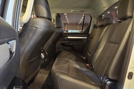 TOYOTA Hilux Caminhonete 2.8 16V SRX 4X4 DIESEL CABINE DUPLA AUTOM�TICO, Foto 18
