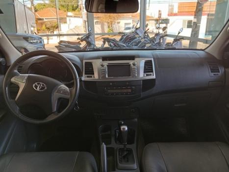 TOYOTA Hilux Caminhonete 2.7 16V 4P SRV FLEX 4X4  CABINE DUPLA AUTOM�TICO, Foto 10
