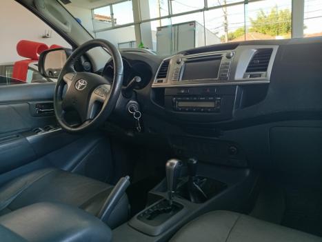 TOYOTA Hilux Caminhonete 2.7 16V 4P SRV FLEX 4X4  CABINE DUPLA AUTOM�TICO, Foto 12