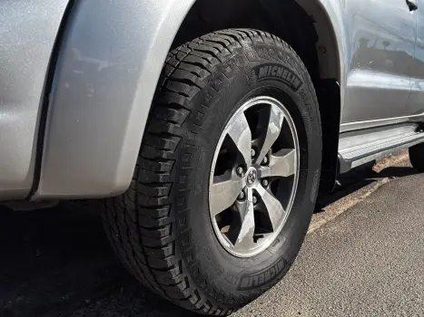 TOYOTA Hilux Caminhonete 3.0 4P 4X4 SRV TURBO DIESEL CABINE DUPLA AUTOM�TICO, Foto 9
