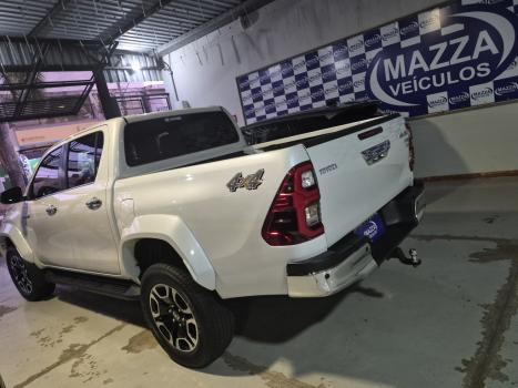 TOYOTA Hilux Caminhonete 2.8 16V SRX PLUS 4X4 TURBO DIESEL CABINE DUPLA AUTOM�TICO, Foto 4