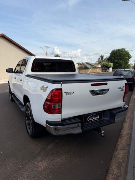 TOYOTA Hilux Caminhonete 2.8 16V SRV 4X4 DIESEL CABINE DUPLA AUTOM�TICO, Foto 3