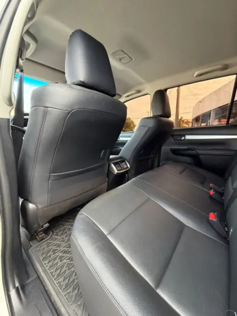 TOYOTA Hilux Caminhonete 2.8 16V SRV 4X4 DIESEL CABINE DUPLA AUTOM�TICO, Foto 11