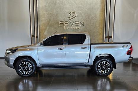 TOYOTA Hilux Caminhonete 2.8 16V SRV 4X4 DIESEL CABINE DUPLA AUTOM�TICO, Foto 2