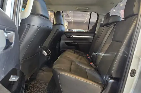 TOYOTA Hilux Caminhonete 2.8 16V SRV 4X4 DIESEL CABINE DUPLA AUTOM�TICO, Foto 20