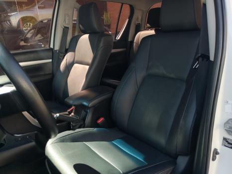 TOYOTA Hilux Caminhonete 2.8 16V SRX 4X4 TURBO DIESEL CABINE DUPLA AUTOM�TICO, Foto 9