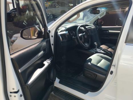 TOYOTA Hilux Caminhonete 2.8 16V SRX 4X4 TURBO DIESEL CABINE DUPLA AUTOM�TICO, Foto 10