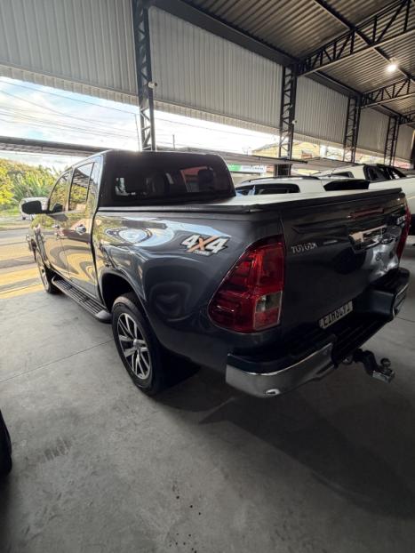 TOYOTA Hilux Caminhonete 2.8 16V SRV 4X4 DIESEL CABINE DUPLA AUTOM�TICO, Foto 2