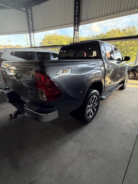 TOYOTA Hilux Caminhonete 2.8 16V SRV 4X4 DIESEL CABINE DUPLA AUTOM�TICO, Foto 3