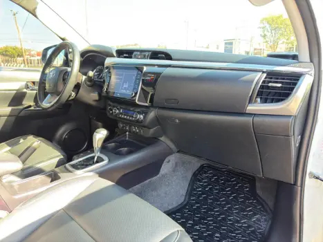 TOYOTA Hilux Caminhonete 2.8 16V SRX 4X4 DIESEL CABINE DUPLA AUTOM�TICO, Foto 7