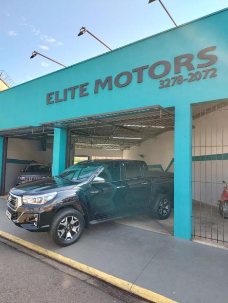 TOYOTA Hilux Caminhonete 2.8 16V SRX 4X4 DIESEL CABINE DUPLA AUTOM�TICO, Foto 1