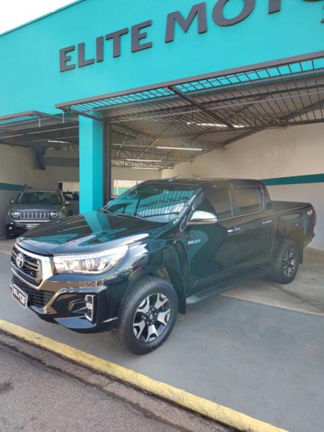 TOYOTA Hilux Caminhonete 2.8 16V SRX 4X4 DIESEL CABINE DUPLA AUTOM�TICO, Foto 2