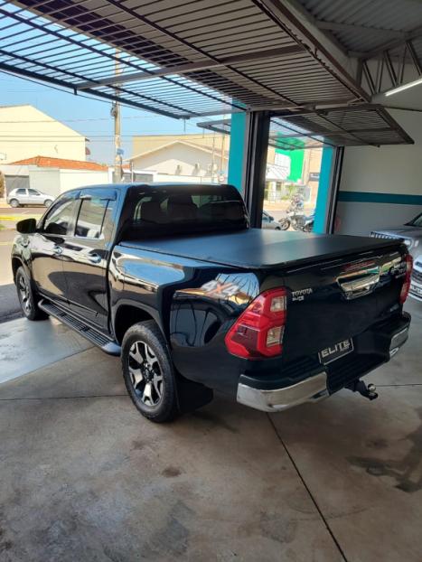 TOYOTA Hilux Caminhonete 2.8 16V SRX 4X4 DIESEL CABINE DUPLA AUTOM�TICO, Foto 4