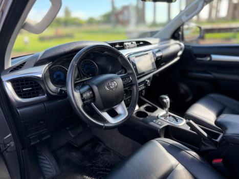 TOYOTA Hilux Caminhonete 2.8 16V SRX 4X4 DIESEL CABINE DUPLA AUTOM�TICO, Foto 5