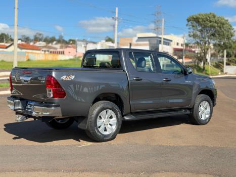 TOYOTA Hilux Caminhonete 2.8 16V SRX 4X4 DIESEL CABINE DUPLA AUTOM�TICO, Foto 6