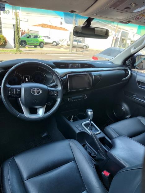 TOYOTA Hilux Caminhonete 2.8 16V SRV 4X4 DIESEL CABINE DUPLA AUTOM�TICO, Foto 10