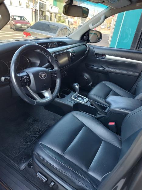 TOYOTA Hilux Caminhonete 2.8 16V SRV 4X4 DIESEL CABINE DUPLA AUTOM�TICO, Foto 11