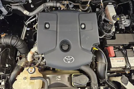 TOYOTA Hilux Caminhonete 2.8 16V 4P SRX DIESEL CABINE DUPLA, Foto 12