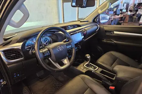TOYOTA Hilux Caminhonete 2.8 16V 4P SRX DIESEL CABINE DUPLA, Foto 13