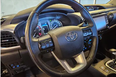 TOYOTA Hilux Caminhonete 2.8 16V 4P SRX DIESEL CABINE DUPLA, Foto 14