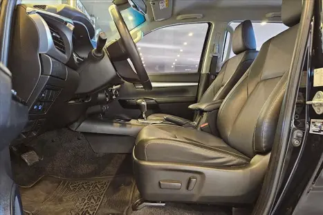 TOYOTA Hilux Caminhonete 2.8 16V 4P SRX DIESEL CABINE DUPLA, Foto 19